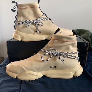 John Geiger 002 “Cream” Size 13